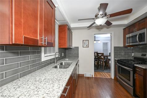 3699 Bainbridge Road Cleveland Heights OH 44118
