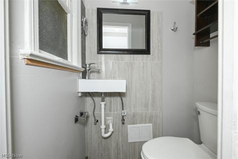 3699 Bainbridge Road Cleveland Heights OH 44118