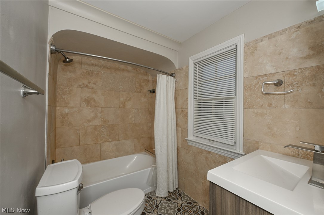 3699 Bainbridge Road Cleveland Heights OH 44118
