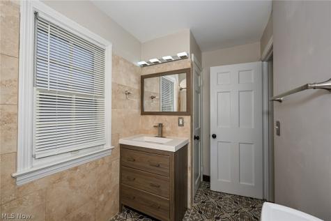 3699 Bainbridge Road Cleveland Heights OH 44118