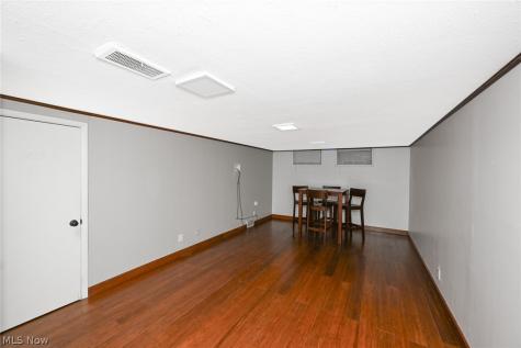 3699 Bainbridge Road Cleveland Heights OH 44118