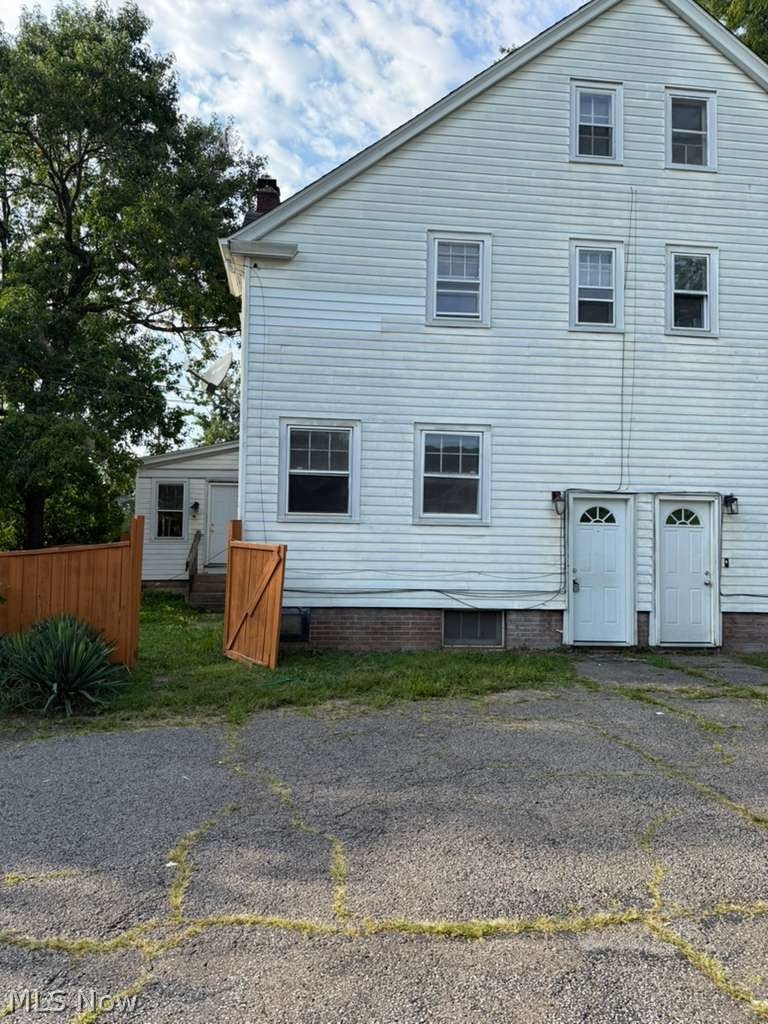 72 Harriman Avenue Bedford OH 44146