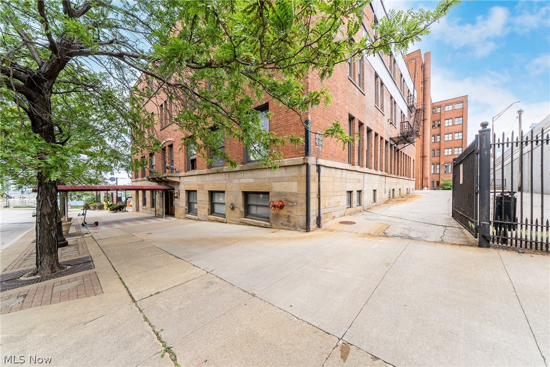 1133 W 9th Street Cleveland OH 44113