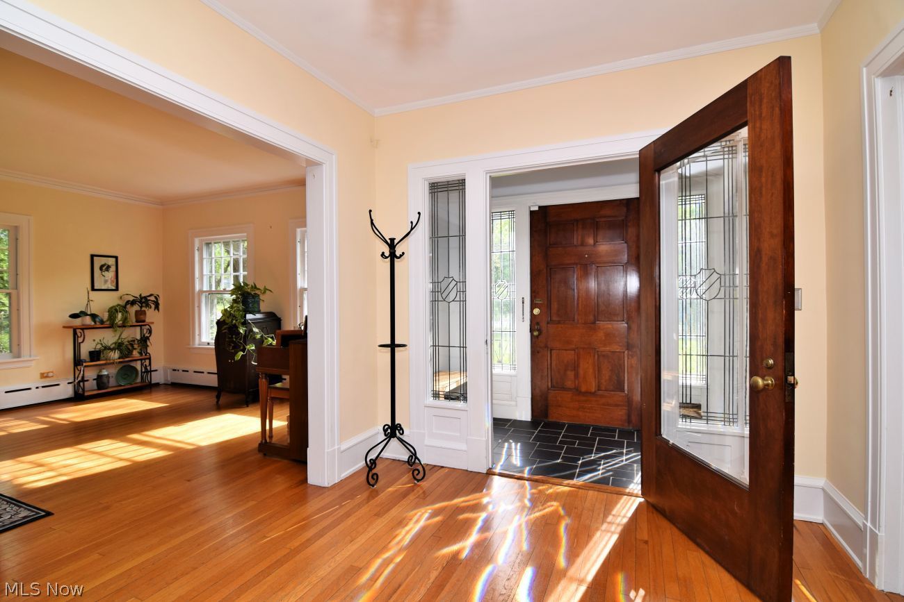 2868 Lee Road Shaker Heights OH 44120