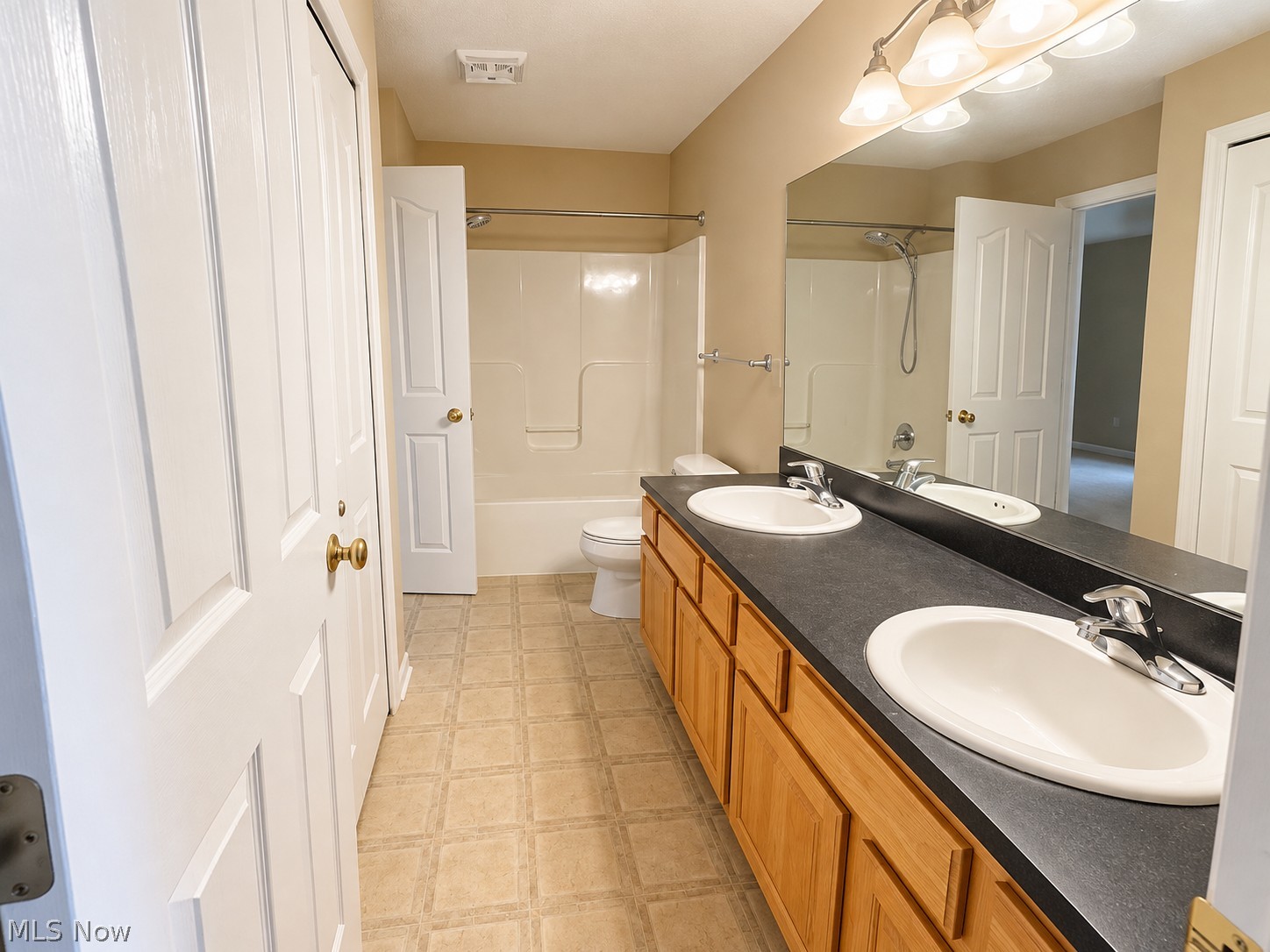 1794 Stone Manor Circle Brunswick OH 44212