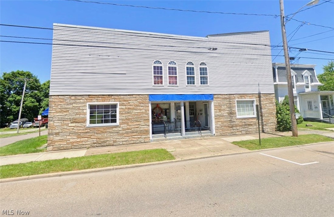 68 W Main Street East Palestine OH 44413