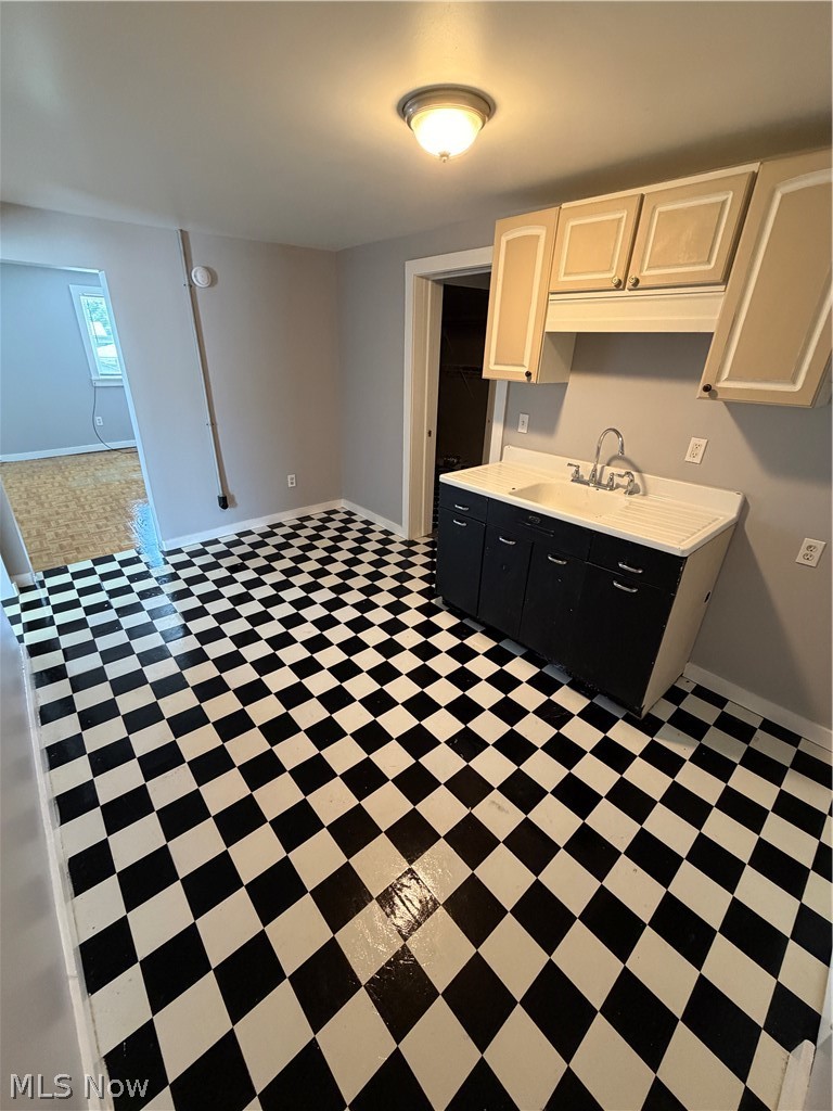 68 W Main Street East Palestine OH 44413
