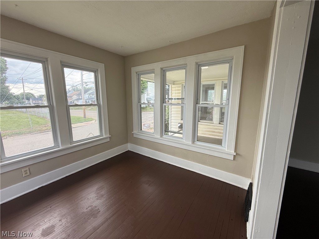 301-303 Roslyn Avenue NW Canton OH 44708
