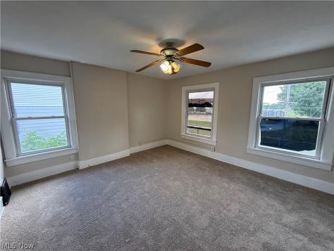 301-303 Roslyn Avenue NW Canton OH 44708