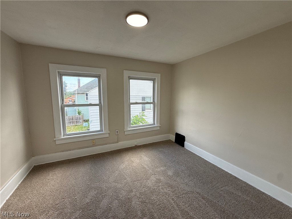 301-303 Roslyn Avenue NW Canton OH 44708