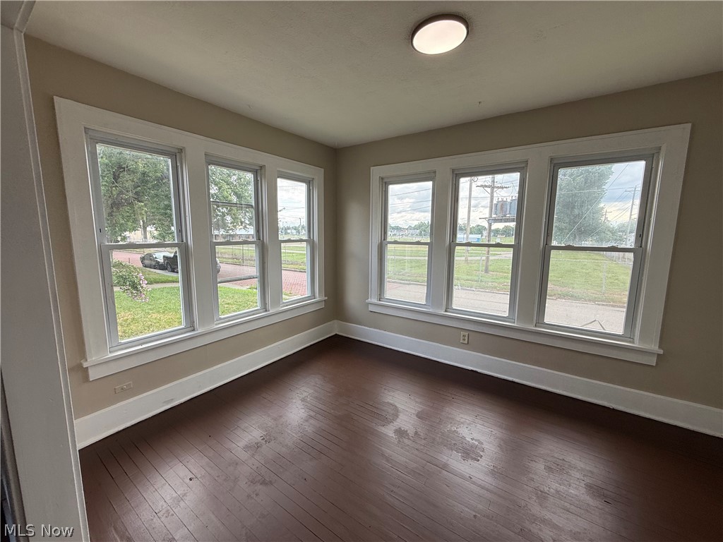 301-303 Roslyn Avenue NW Canton OH 44708