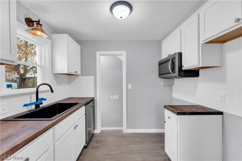 953 Whitby Road Cleveland Heights OH 44112