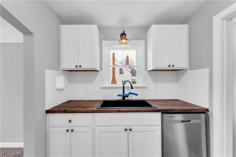 953 Whitby Road Cleveland Heights OH 44112