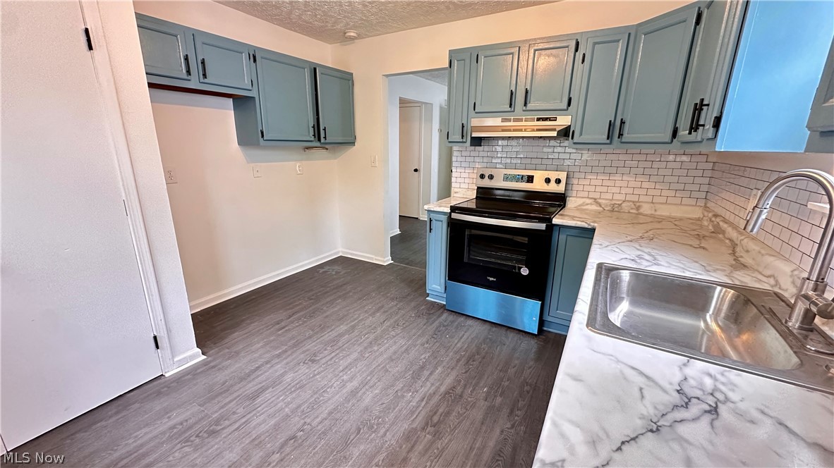 571 E 115th Street Cleveland OH 44108