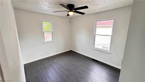 571 E 115th Street Cleveland OH 44108