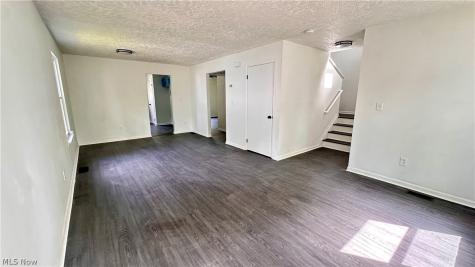 571 E 115th Street Cleveland OH 44108