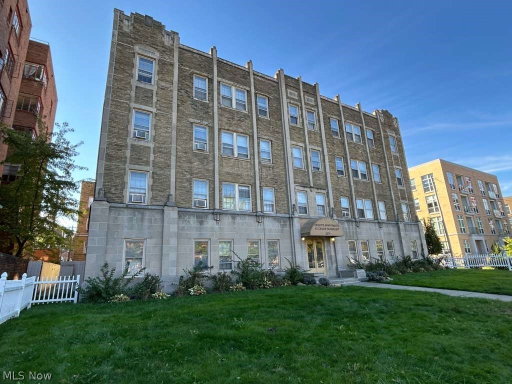 2374 Euclid Heights Boulevard Cleveland OH 44106