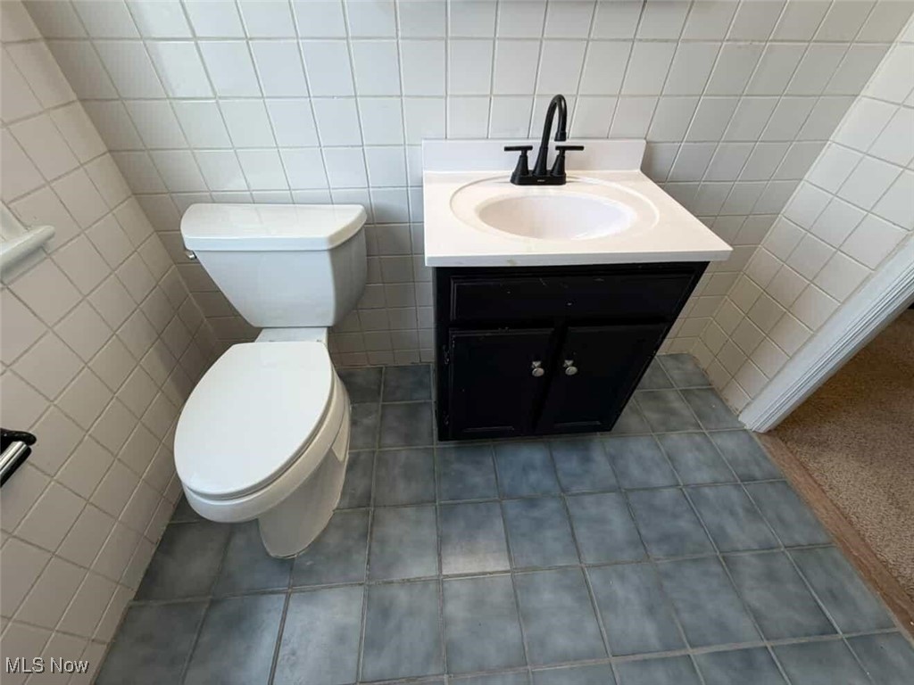 6315 Charles Avenue Parma OH 44129