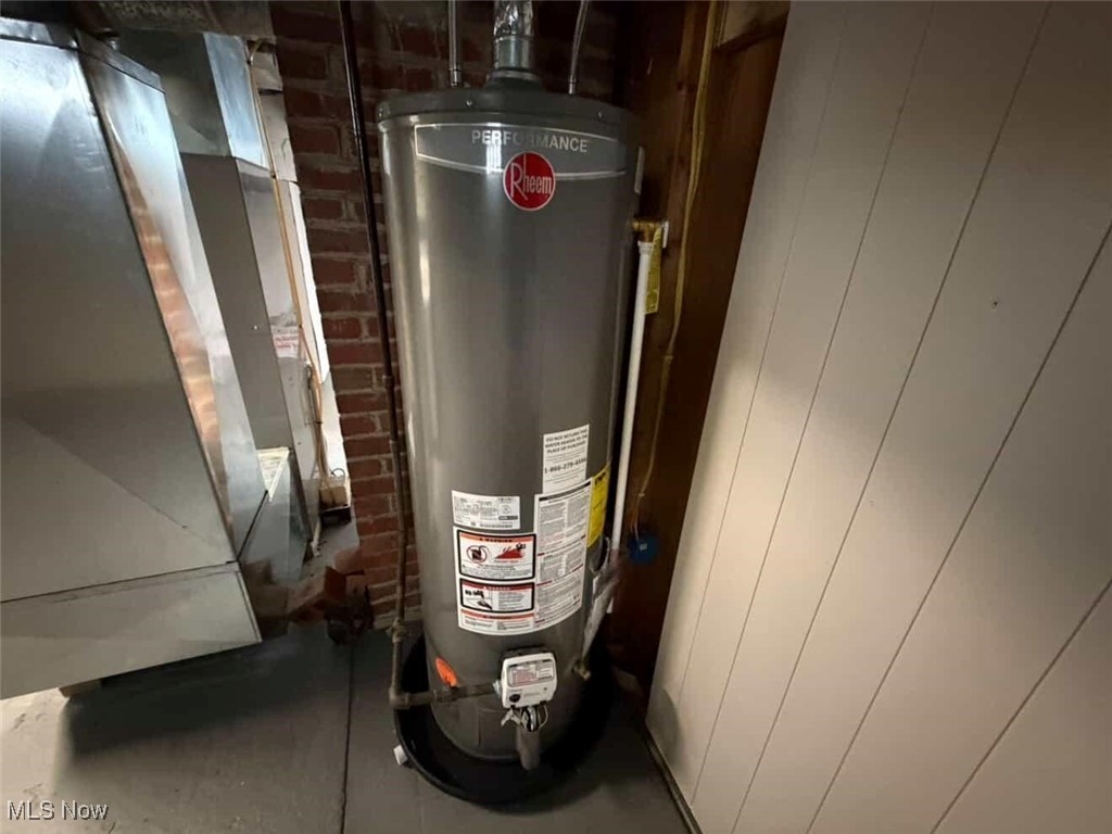 6315 Charles Avenue Parma OH 44129