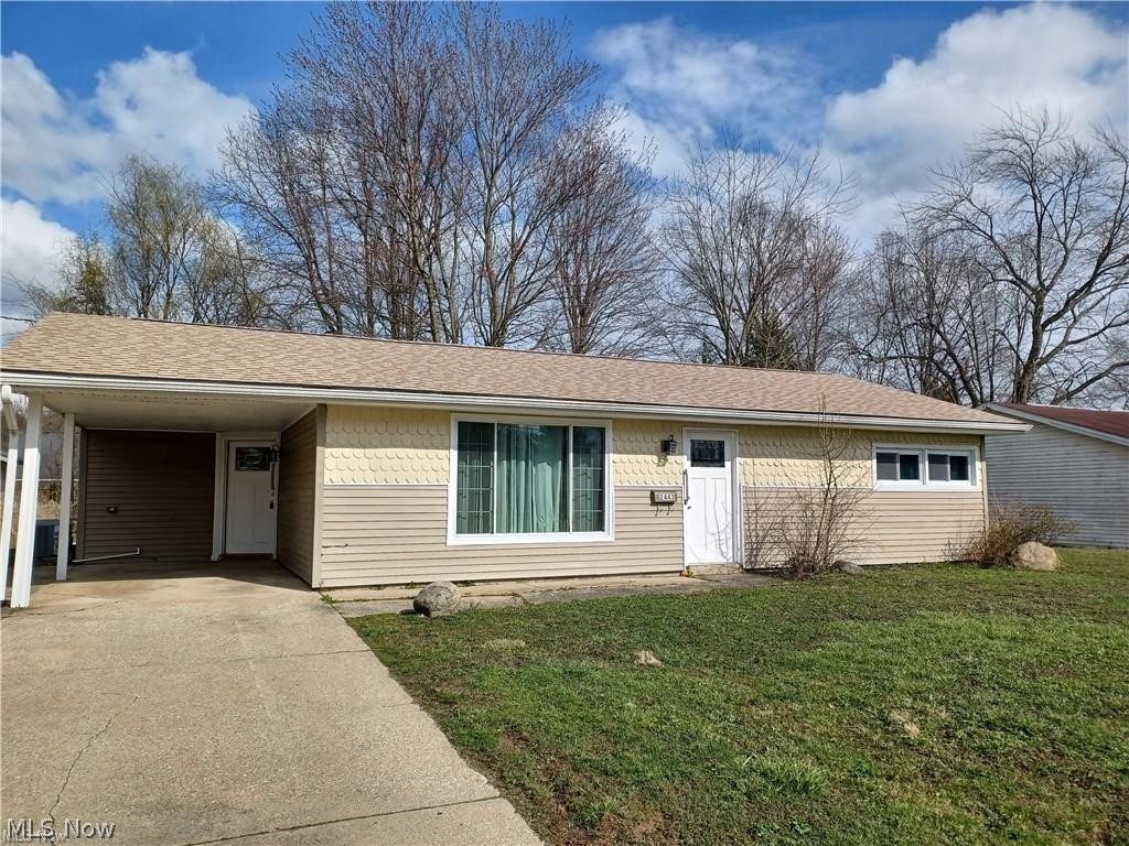 2443 Amberly Drive Youngstown OH 44511