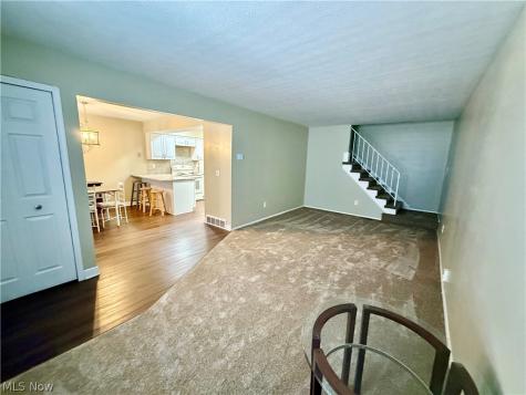 817 Tollis Parkway Broadview Heights OH 44147