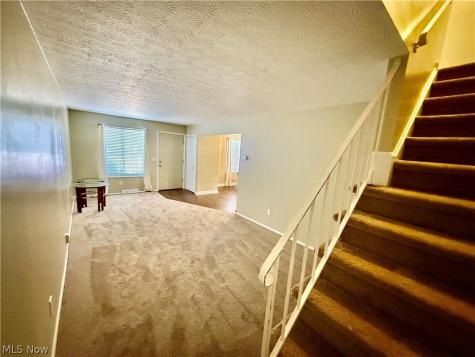 817 Tollis Parkway Broadview Heights OH 44147