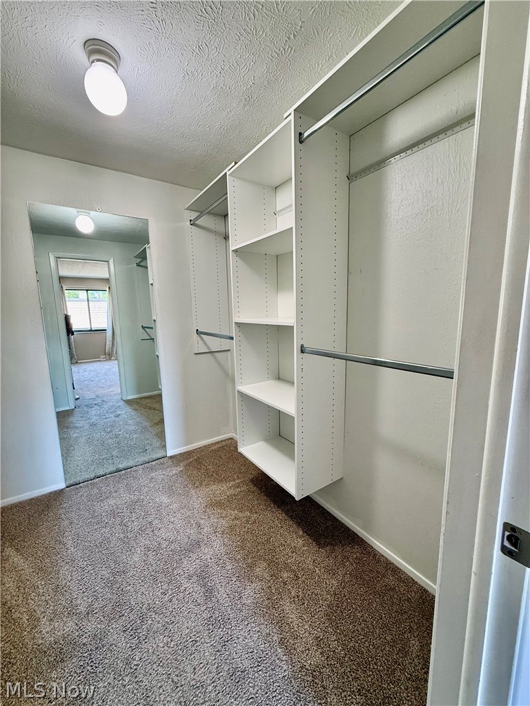 817 Tollis Parkway Broadview Heights OH 44147