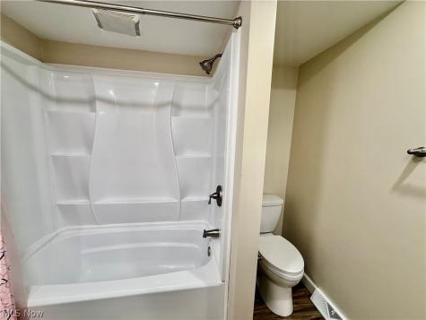 817 Tollis Parkway Broadview Heights OH 44147