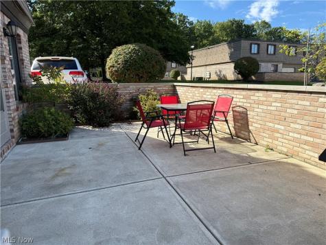 817 Tollis Parkway Broadview Heights OH 44147