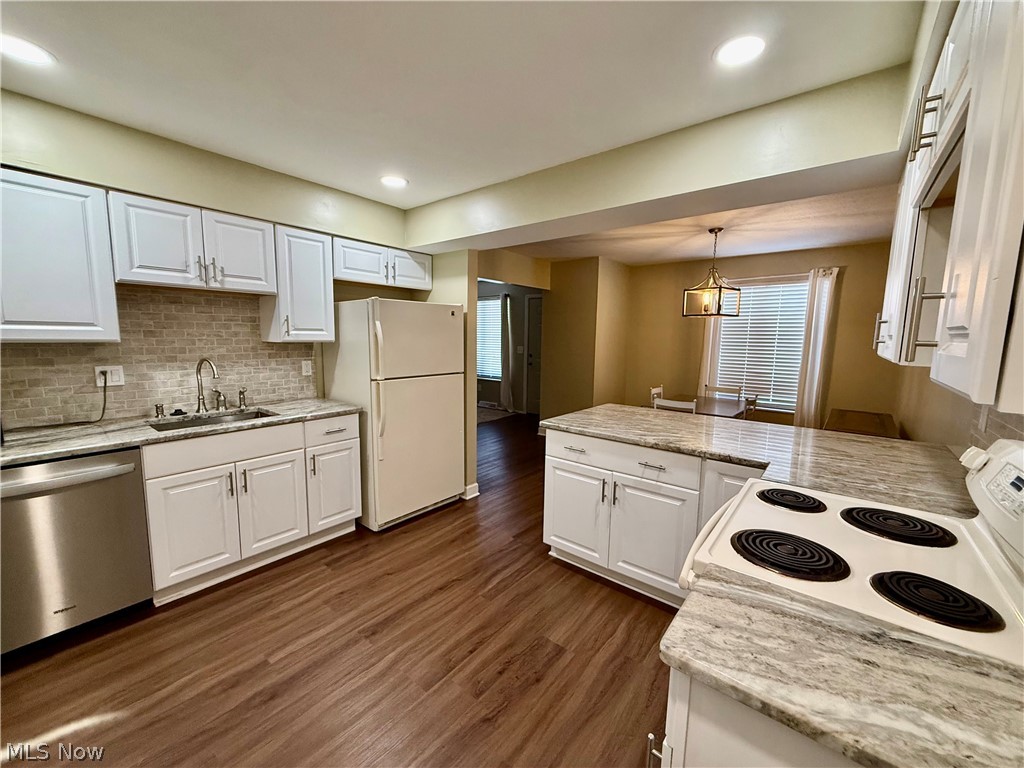 817 Tollis Parkway Broadview Heights OH 44147