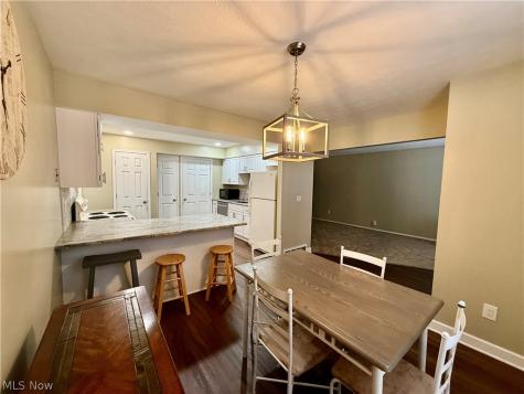 817 Tollis Parkway Broadview Heights OH 44147