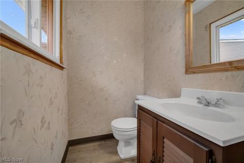 15067 Rochelle Drive Maple Heights OH 44137