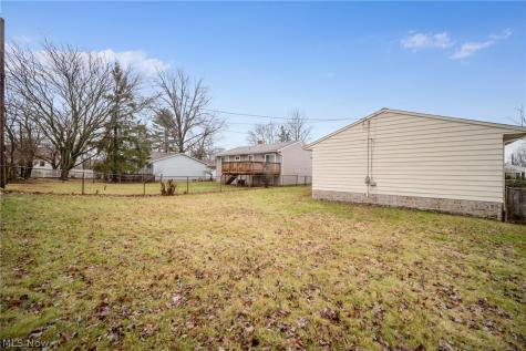 15067 Rochelle Drive Maple Heights OH 44137