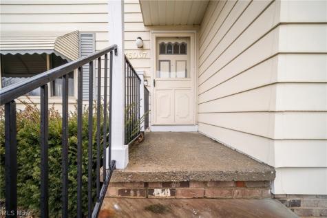 15067 Rochelle Drive Maple Heights OH 44137