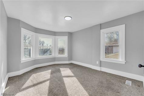 516 Whitney Avenue Akron OH 44306