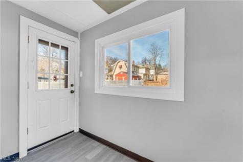 516 Whitney Avenue Akron OH 44306