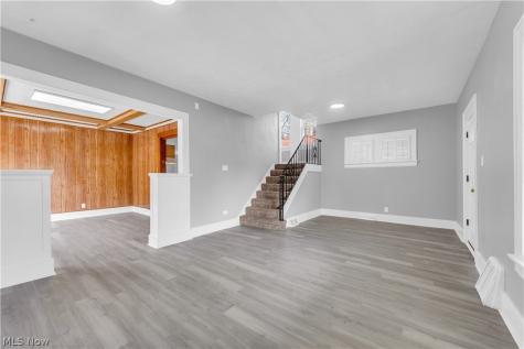 516 Whitney Avenue Akron OH 44306