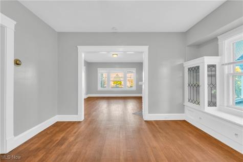 1239 W 115th Street Cleveland OH 44102