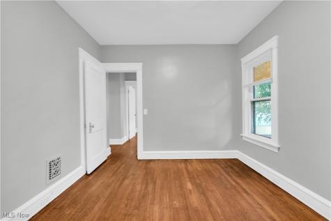 1239 W 115th Street Cleveland OH 44102