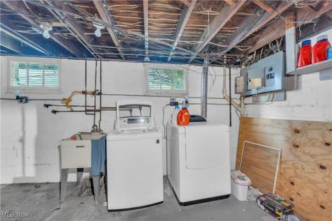 1239 W 115th Street Cleveland OH 44102