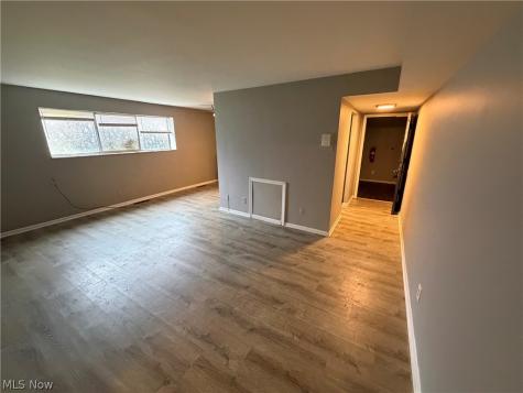 2537 Noble Road Cleveland Heights OH 44121