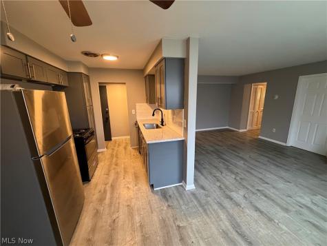 2537 Noble Road Cleveland Heights OH 44121