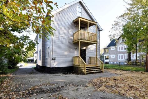 13710 Benwood Avenue Cleveland OH 44105