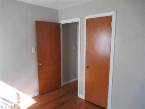 5203 Maplecrest Avenue Parma OH 44134