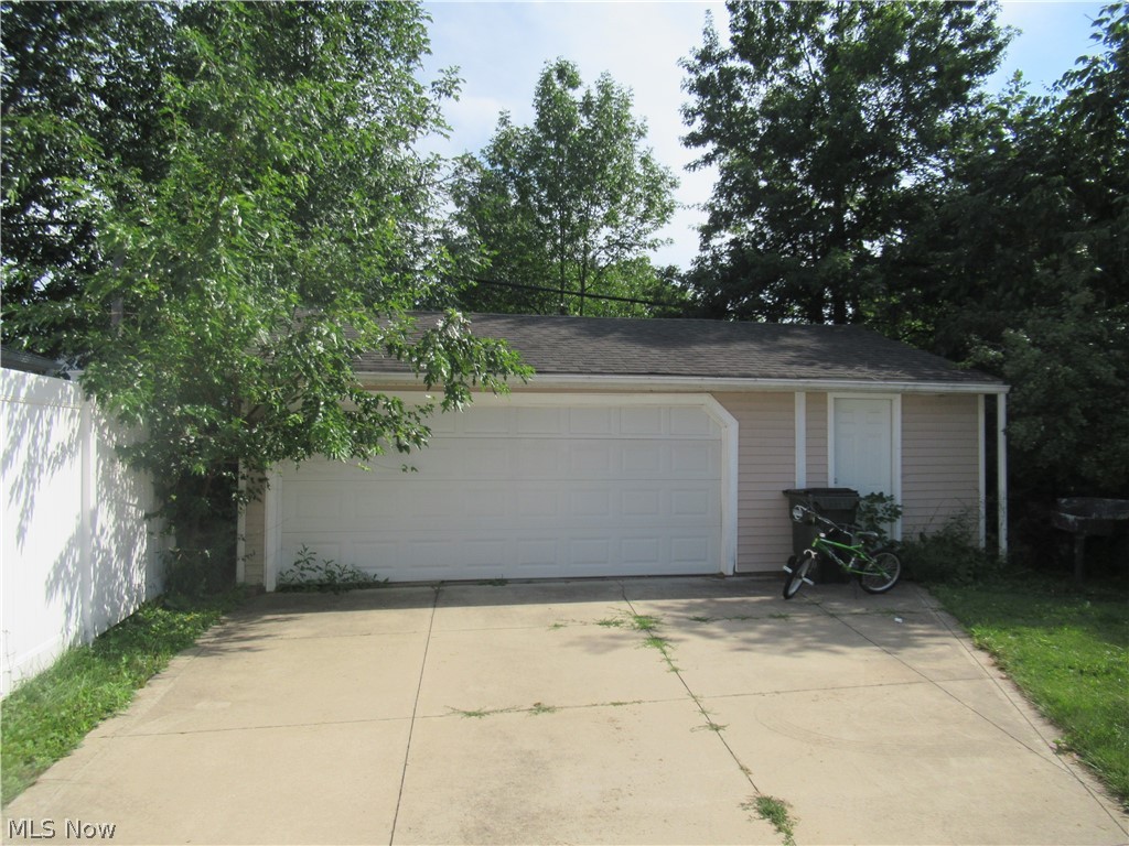 5203 Maplecrest Avenue Parma OH 44134