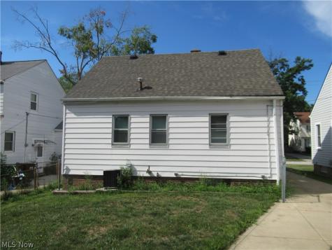 5203 Maplecrest Avenue Parma OH 44134