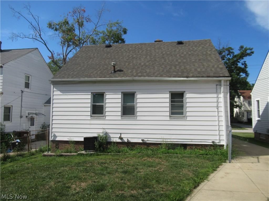 5203 Maplecrest Avenue Parma OH 44134