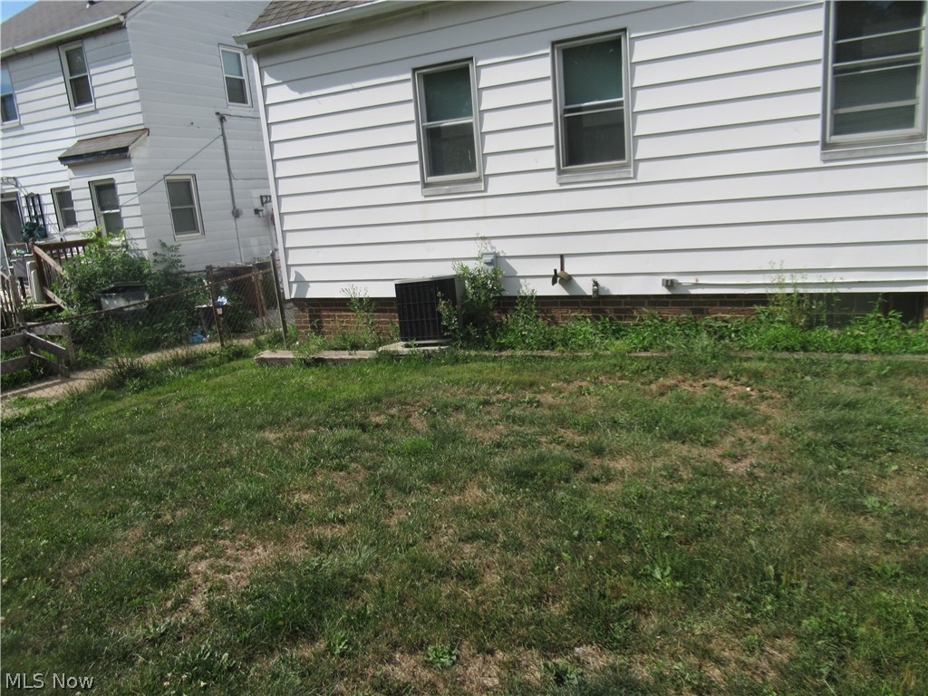5203 Maplecrest Avenue Parma OH 44134