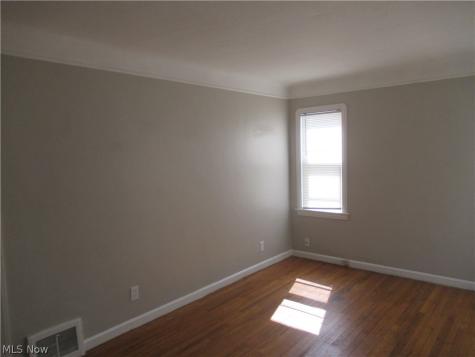 5203 Maplecrest Avenue Parma OH 44134