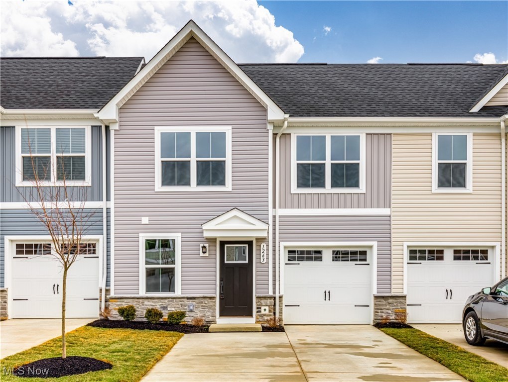 1263 Divot Circle Akron OH 44313